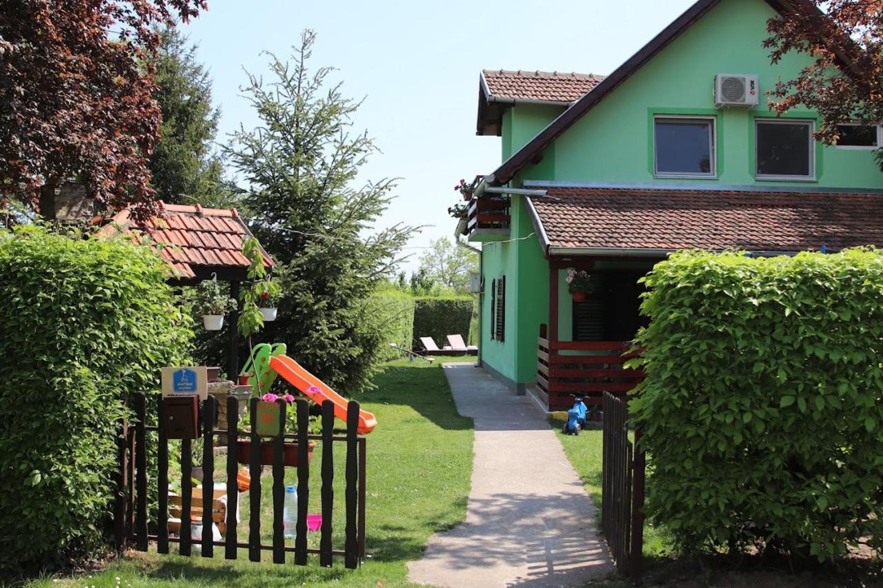 Blue Harmony Lägenhet Palić Exteriör bild